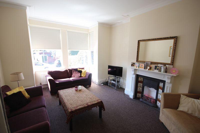 House in Leeds, Headingley Hill, Headingley - View 2
