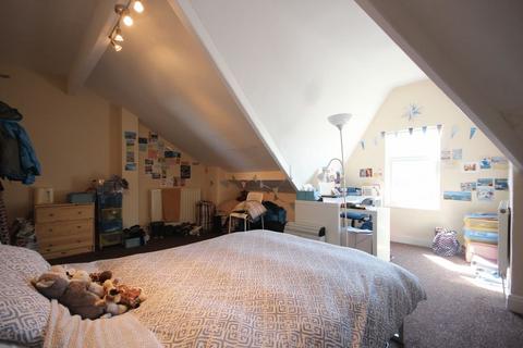 5 bedroom terraced house to rent, Broomfield Crescent, Headingley, Leeds, West Yorkshire