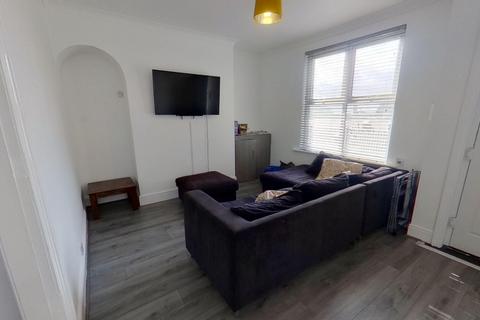 4 bedroom terraced house to rent, Clarkson View, Woodhouse, Leeds, West Yorkshire