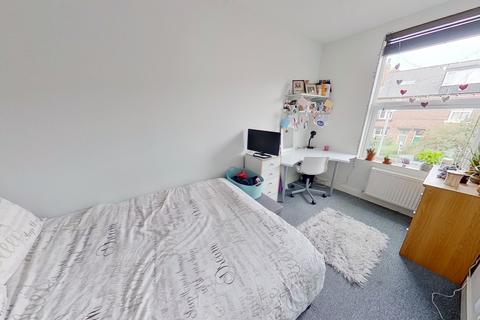 4 bedroom terraced house to rent, Broomfield Terrace, Headingley, Leeds, West Yorkshire
