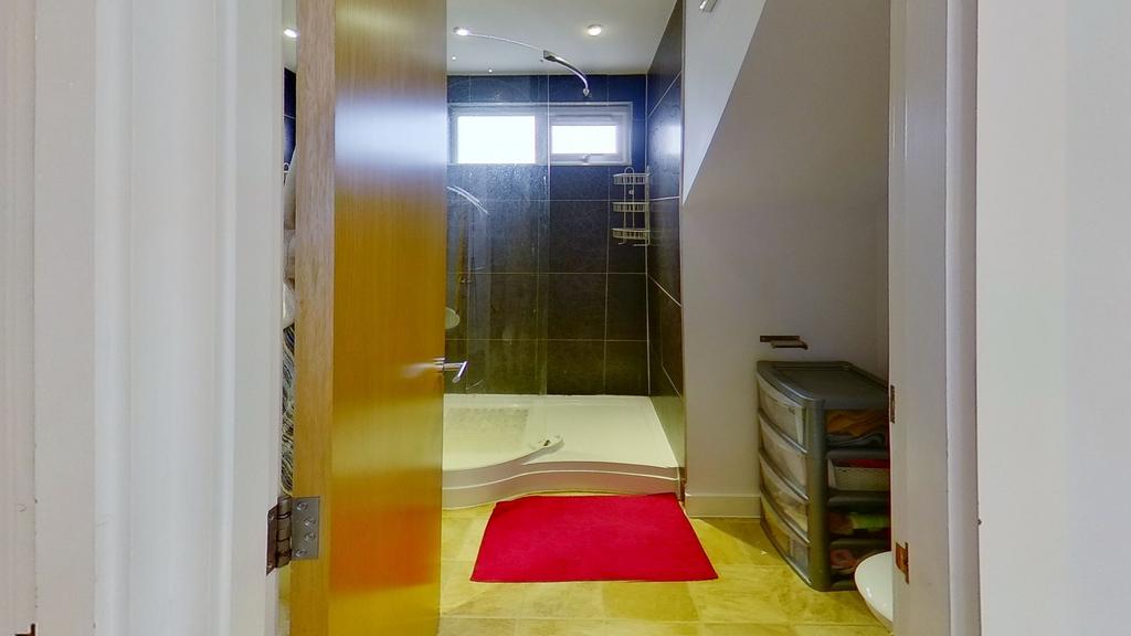 Broomfield-Terrace-Bathroom.jpg