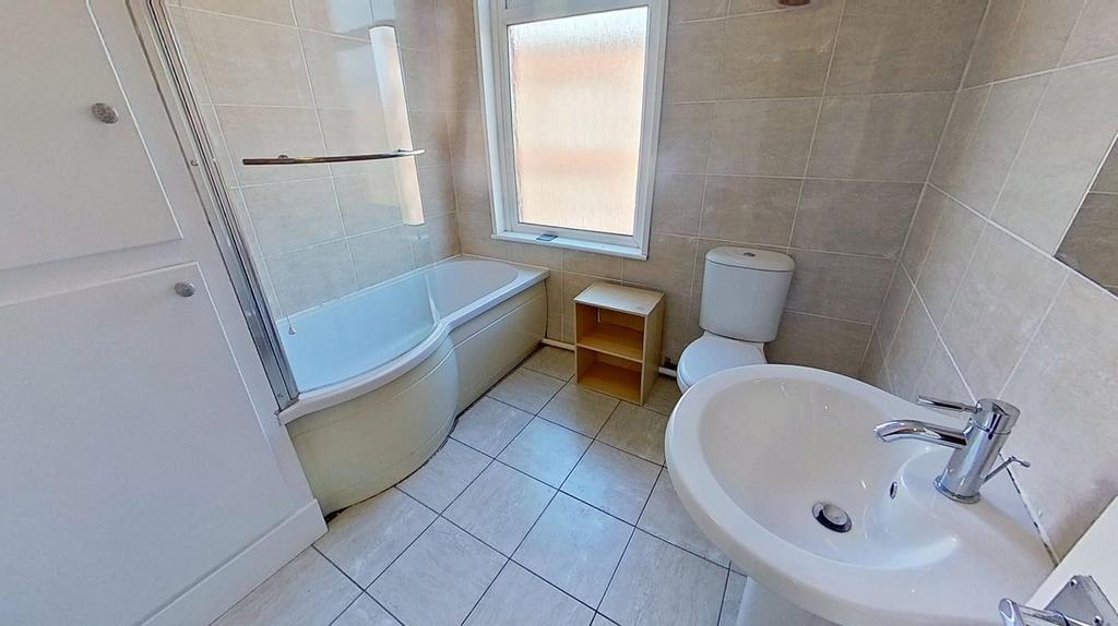 28-kelsall-gardens-09292025101557