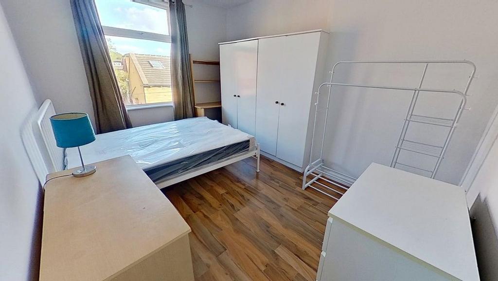28-kelsall-gardens-09292025101643