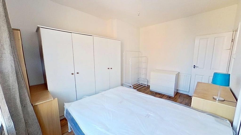 28-kelsall-gardens-09292025101739