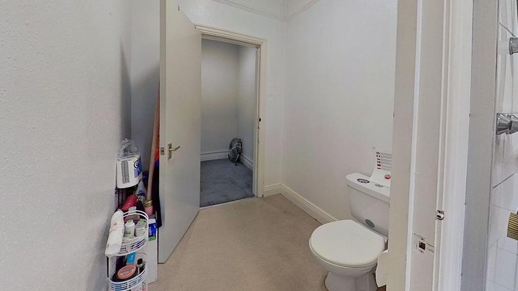 156-ash-road-bathroom-1-1 (1)