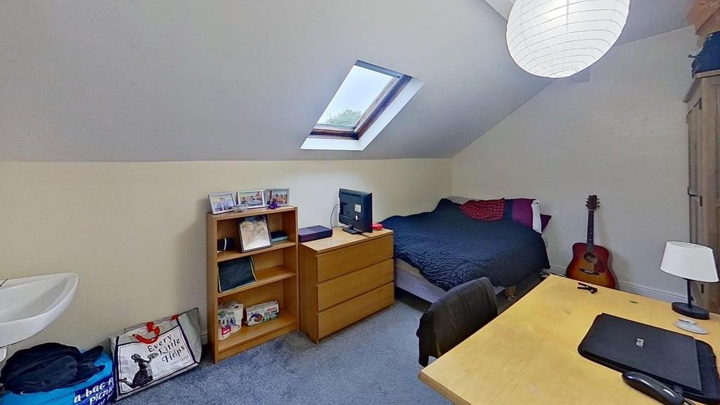 156-ash-road-bedroom-6