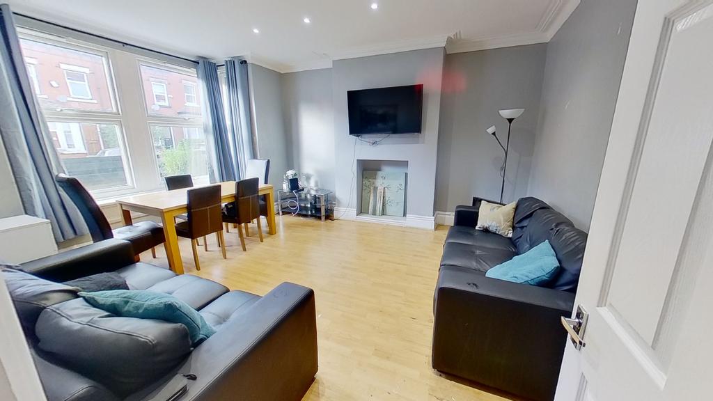 Headingley-Avenue-08182021102443.jpg