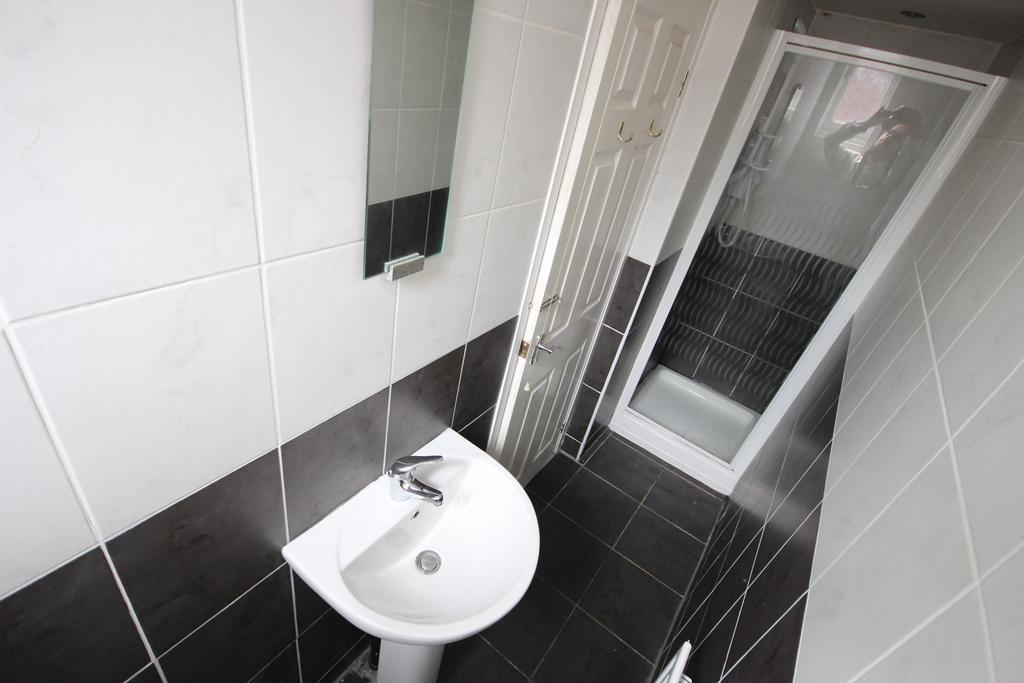 52 Headingley Avenue-2012017.jpg