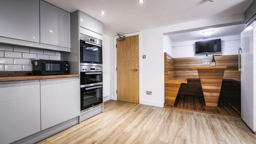 64 Headingley Ave Final Edit-2-2.jpg