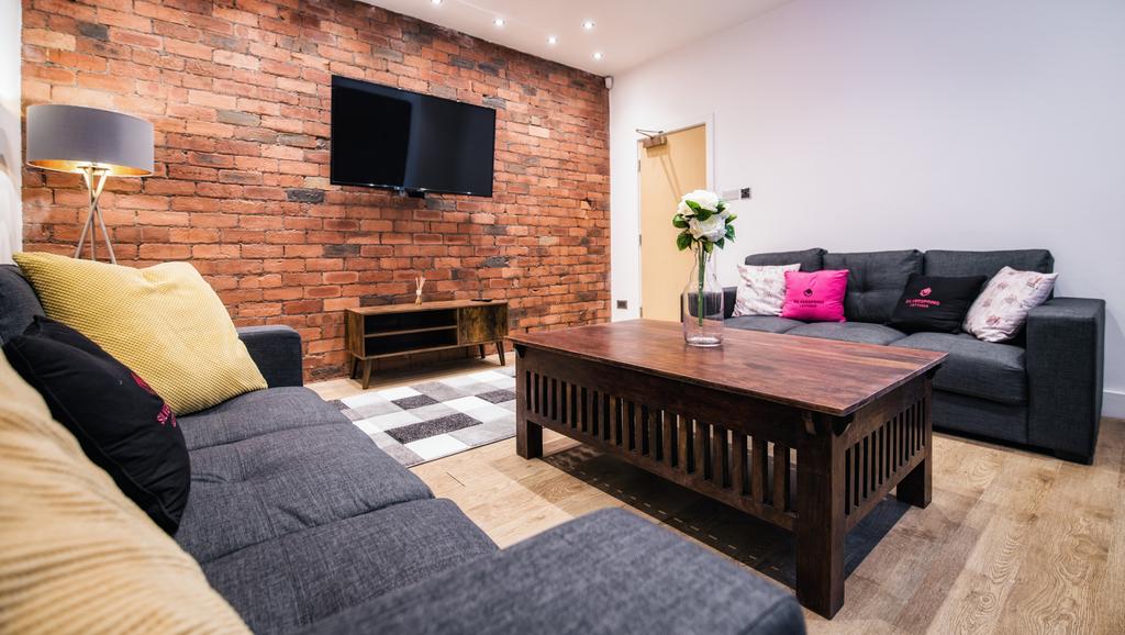 64 Headingley Ave Final Edit-3.jpg
