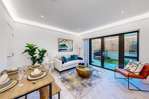 4 bedroom terraced house for sale, Overton Place, Stanmore, HA7