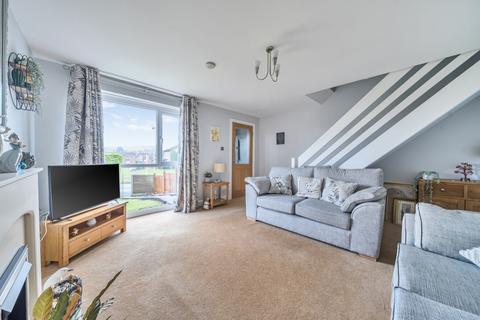 3 bedroom semi-detached house for sale, Kenilworth Road, Grantham, Lincolnshire, NG31
