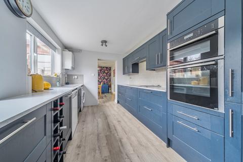 3 bedroom semi-detached house for sale, Kenilworth Road, Grantham, Lincolnshire, NG31