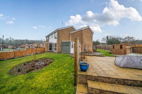 3 bedroom semi-detached house for sale, Kenilworth Road, Grantham, Lincolnshire, NG31