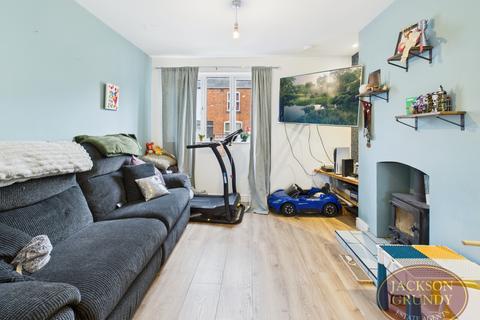 3 bedroom terraced house for sale, Beechwood Road, Duston, NN5 6JT