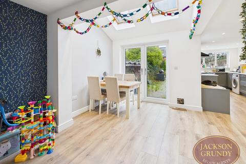 3 bedroom terraced house for sale, Beechwood Road, Duston, NN5 6JT
