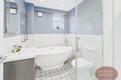 3 bedroom terraced house for sale, Beechwood Road, Duston, NN5 6JT