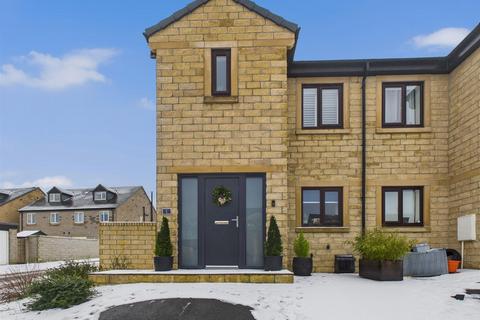3 bedroom end of terrace house for sale, 1 Black Edge Close, Dove Holes