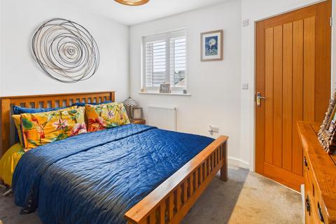 3 bedroom end of terrace house for sale, 1 Black Edge Close, Dove Holes