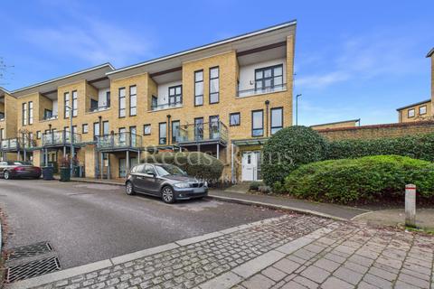 4 bedroom end of terrace house for sale, Waterstone Way, Kent DA9