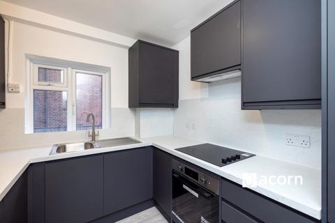 3 bedroom flat to rent, Kennington Lane London SE11