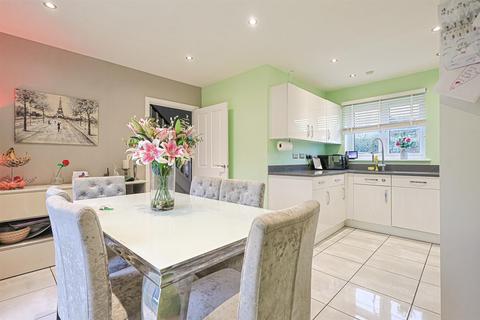 4 bedroom detached house for sale, Folly Lane, Hockley SS5