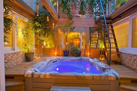 undefined, Limerston Street, Chelsea, SW10