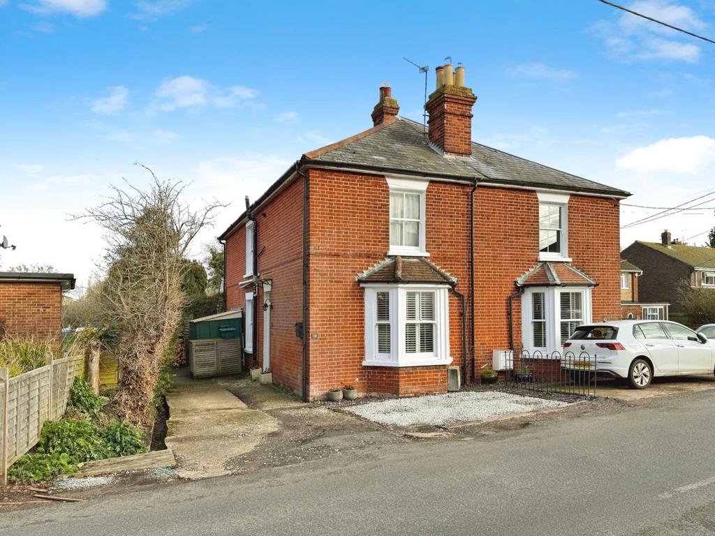 Ewe Move Estate Agents Basingstoke - Pyotts