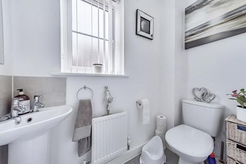 3 bedroom end of terrace house for sale, Yeomans Lane, Blackwater, Camberley