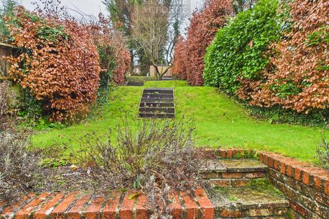 undefined, Swan Street, Kingsclere, Newbury, Hampshire, RG20