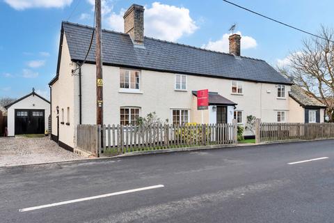 4 bedroom detached house for sale, Hay Street, Royston SG8
