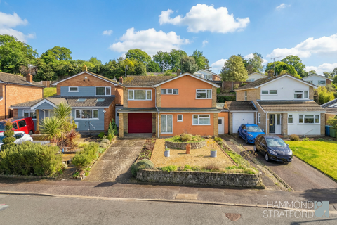 5 bedroom detached house for sale, Leng Crescent, Eaton