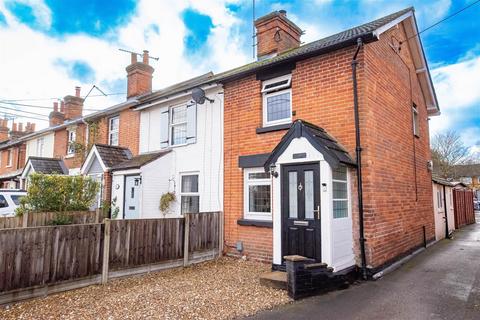 2 bedroom end of terrace house for sale, Willow Lane, Blackwater, Camberley GU17