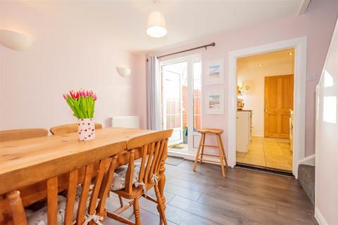 2 bedroom end of terrace house for sale, Willow Lane, Blackwater, Camberley GU17