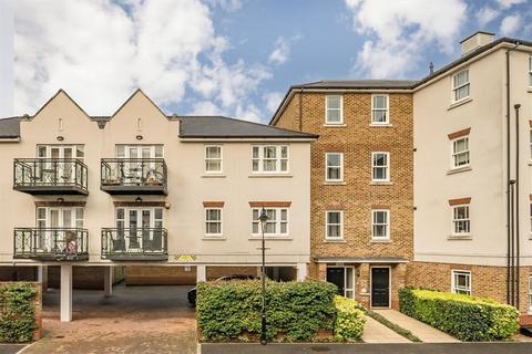 2 bedroom flat for sale, Holford Way, London SW15