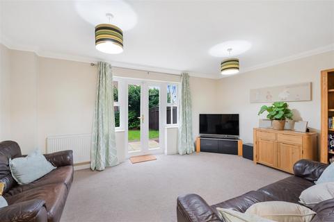 3 bedroom townhouse for sale, Saville Close, Epsom