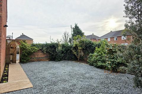 2 bedroom end of terrace house for sale, Hanworth Close, Leamington Spa CV32