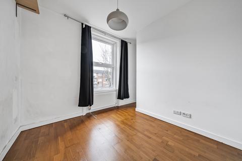 1 bedroom flat to rent, Court Yard London SE9