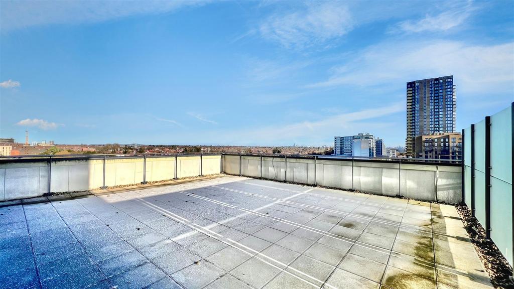 Communal Roof Terrace