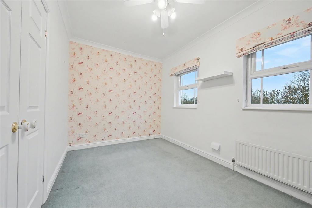 Bedroom 4.jpg