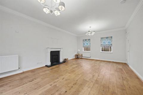 undefined, Ashmeads Court Shenley