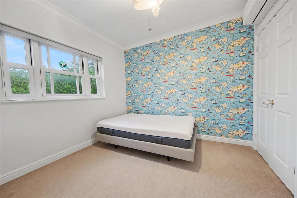 Bedroom 5.jpg