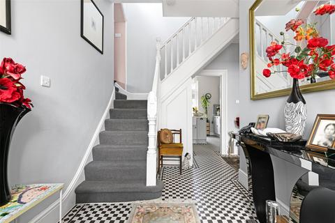 undefined, Dunboe Place, Shepperton, Surrey, TW17