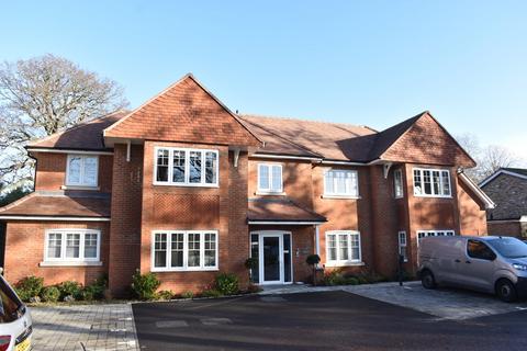 undefined, Queens Road, Weybridge, KT13