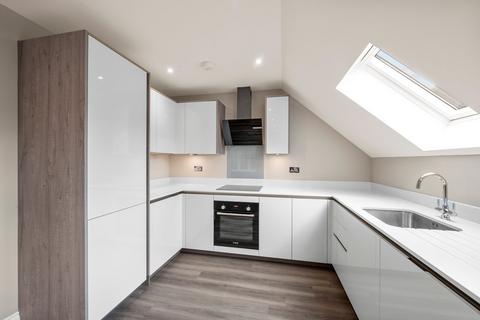 2 bedroom apartment for sale, Queens Road, Weybridge, KT13