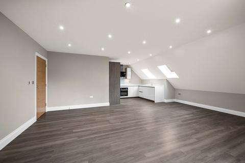2 bedroom apartment for sale, Queens Road, Weybridge, KT13