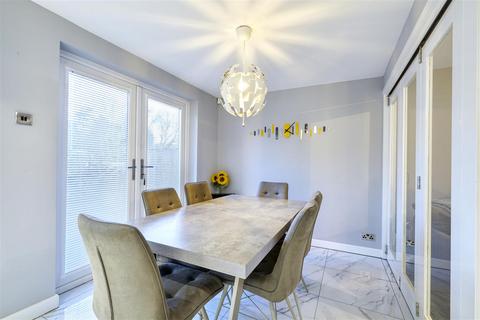3 bedroom semi-detached house for sale, Kirkham Drive, Toton