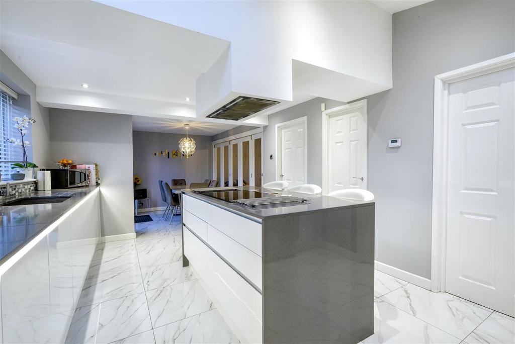 Living/Dining Kitchen