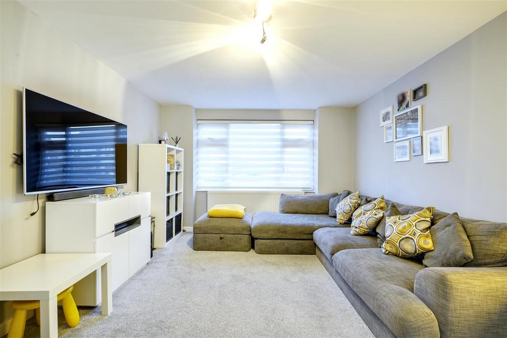 Lounge/Sitting Room