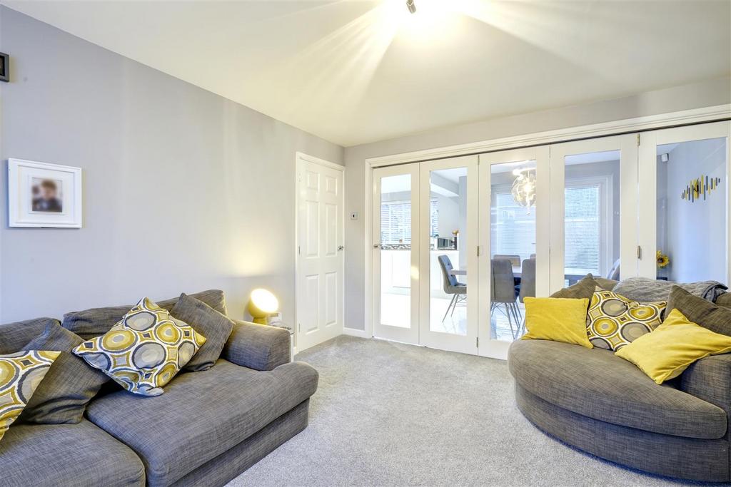 Lounge/Sitting Room